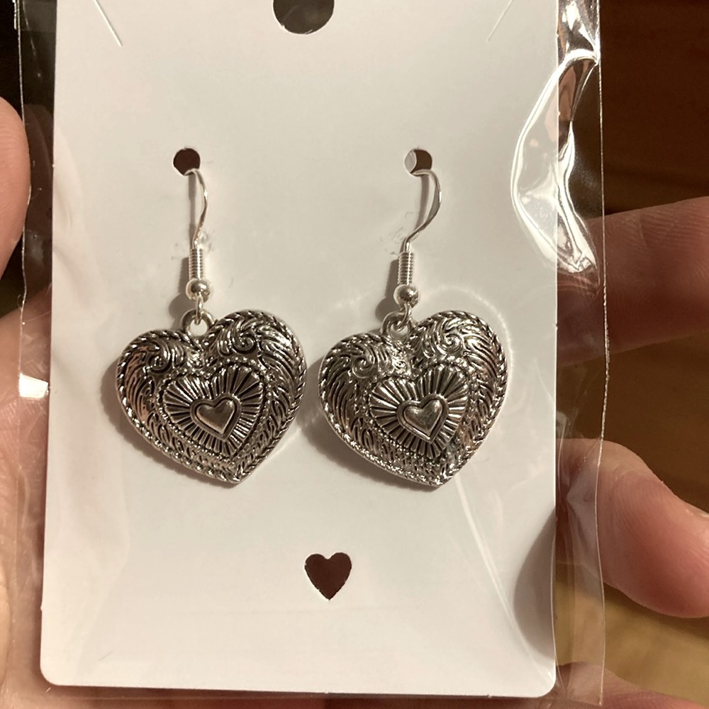 heart earrings